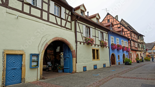 Village d'Eguisheim, Alsace, Haut-Rhin, Grand Est, France
