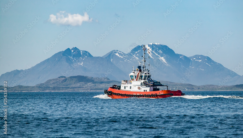 tugboat in the fjord fairways of northern Norway - obrazy, fototapety, plakaty 