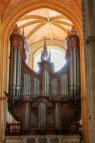 Quimper. Les grands orgues de la cathédrale saint Corentin. Finistère. Bretagne