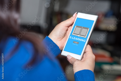 E-learning concept on a smartphone