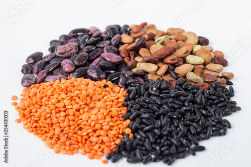 Organic vegan vegetarian grain food cereal bean lentils ingredients mix circle