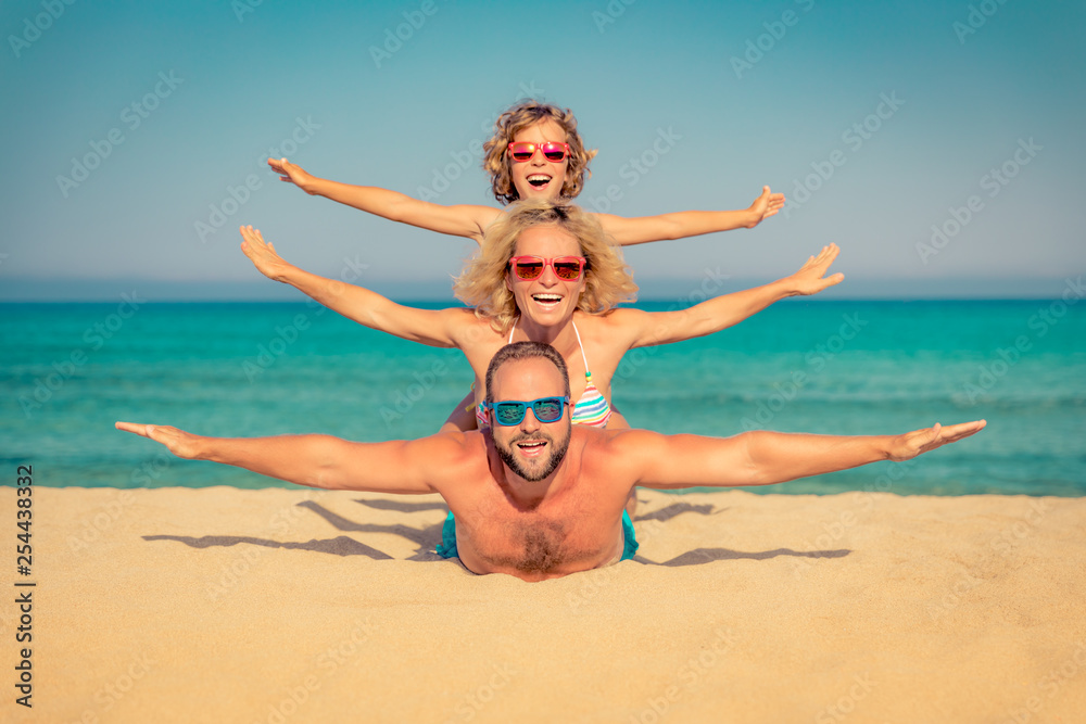 Family Summer Vacation Beach Sea Family Summer Vacation Beach Sea