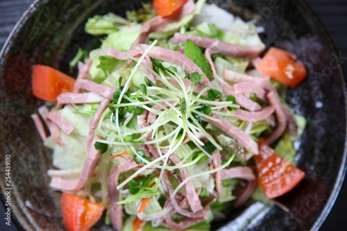 Roasted beef salad