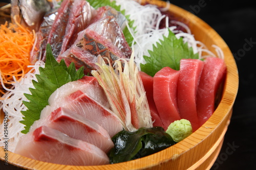 fresh sashimi combo tub
