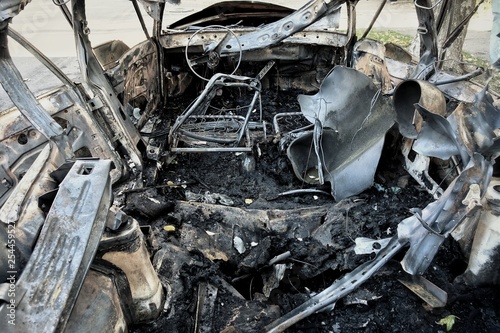 Εκτύπωση καμβά The blown-up car as a result of terrorist attack.