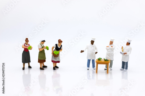 Miniature people: Direct Channel for sell product to consumer. Image use for business market concept.