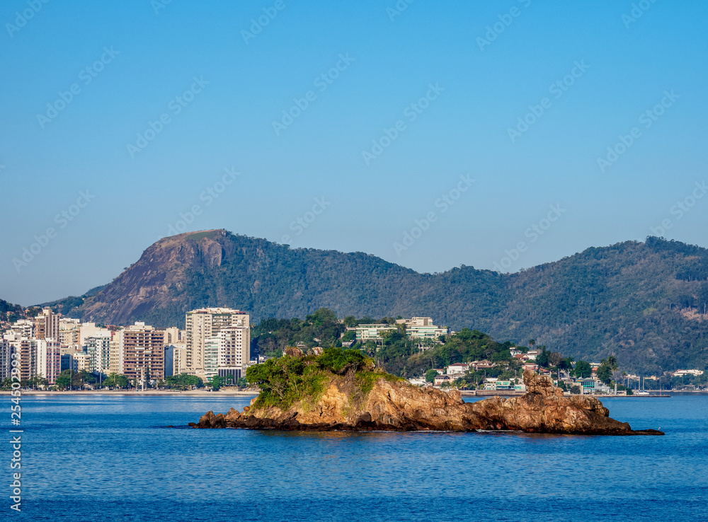Naklejka premium Icarai Beach and Neighbourhood, Niteroi, State of Rio de Janeiro, Brazil