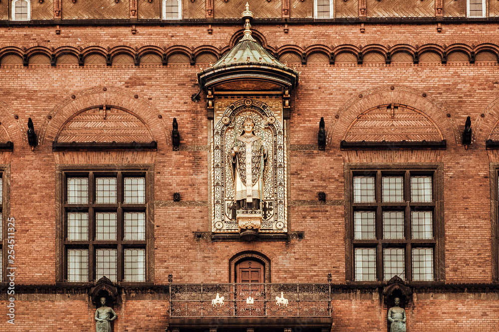 danish-archbishop-and-statesman-absalon-statue-on-facade-of-historical
