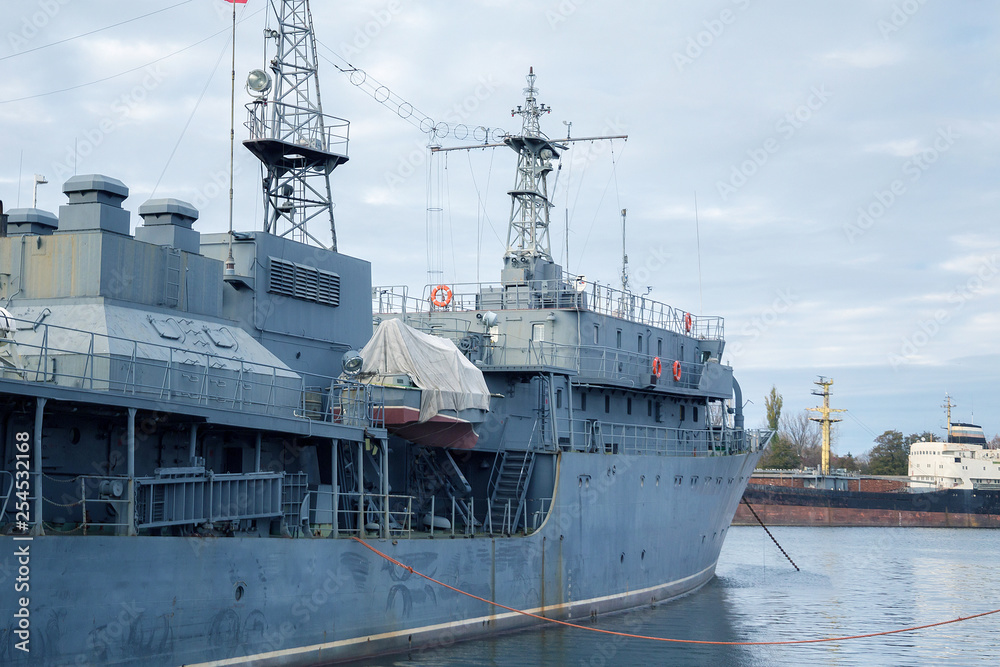 Physical Fields Control Vessel for control over the physical fields of ships to carry out work in all locations.