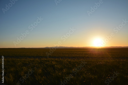Coucher de soleil dans la prairie de Hulunbuir