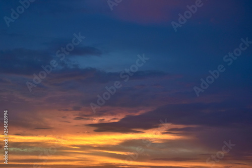 Fototapeta Naklejka Na Ścianę i Meble -  Colorful cloudy sky