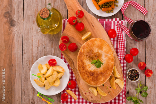 Wallpaper Mural Steak pie. Torontodigital.ca