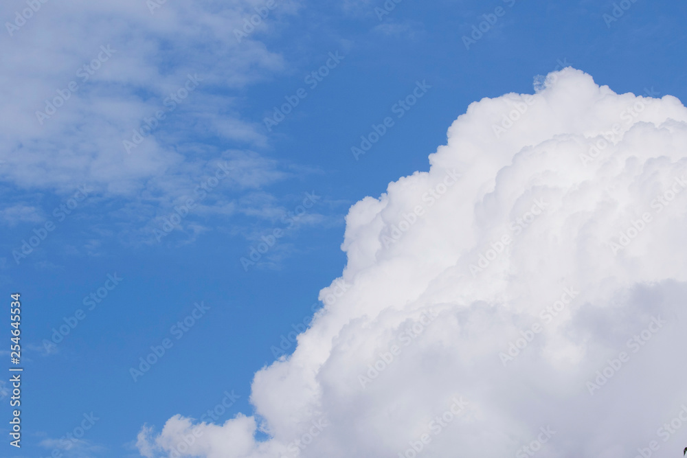 Naklejka premium 雲 空