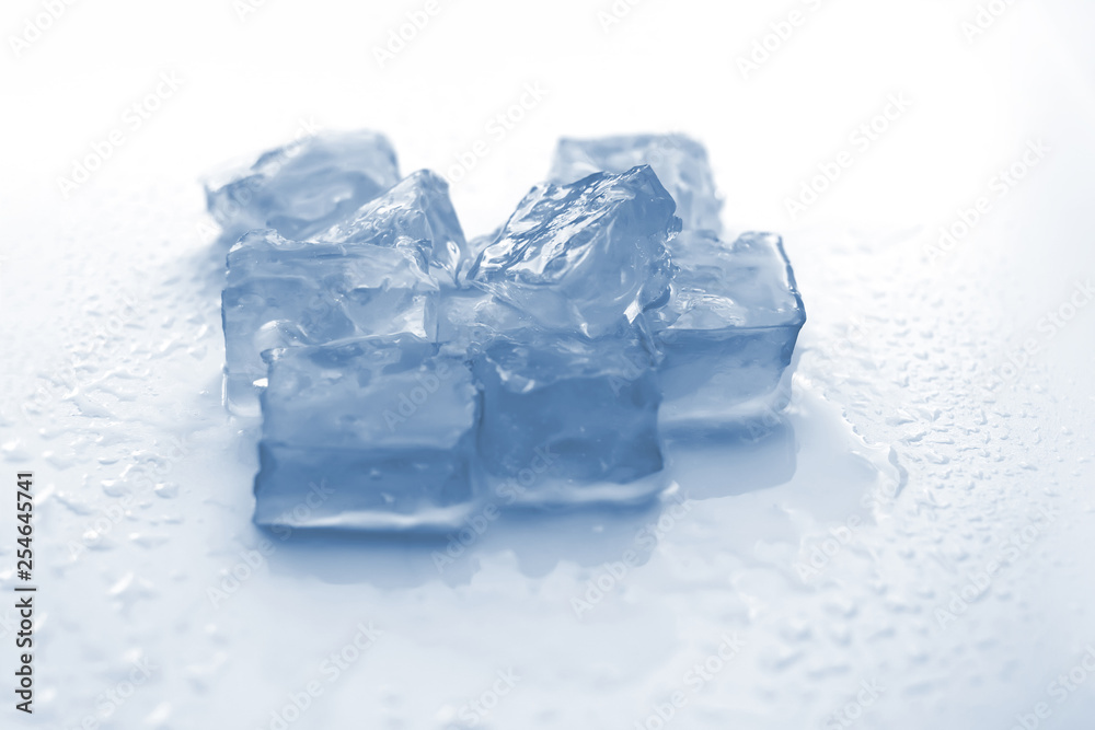 Obraz premium ice cubes on a white background.