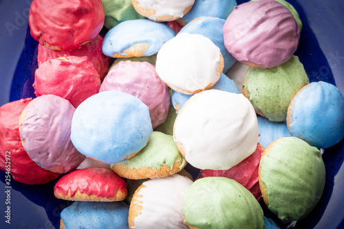 фотографія Piccoli biscottini rotondi colorati