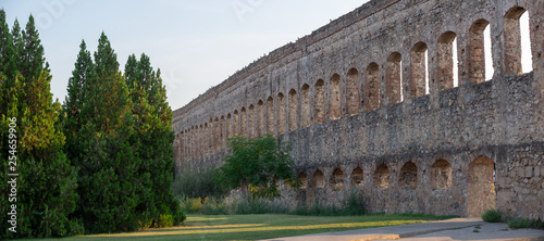 Stampa su tela Acueducto San Lazaro in Merida Badajoz aqueduct at Extremadura of Spain