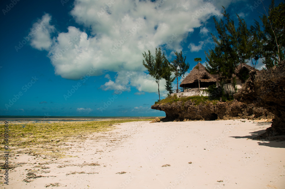 Obraz premium house on cliff