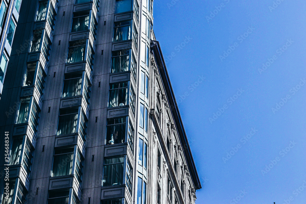 Fototapeta premium modern office building with blue sky