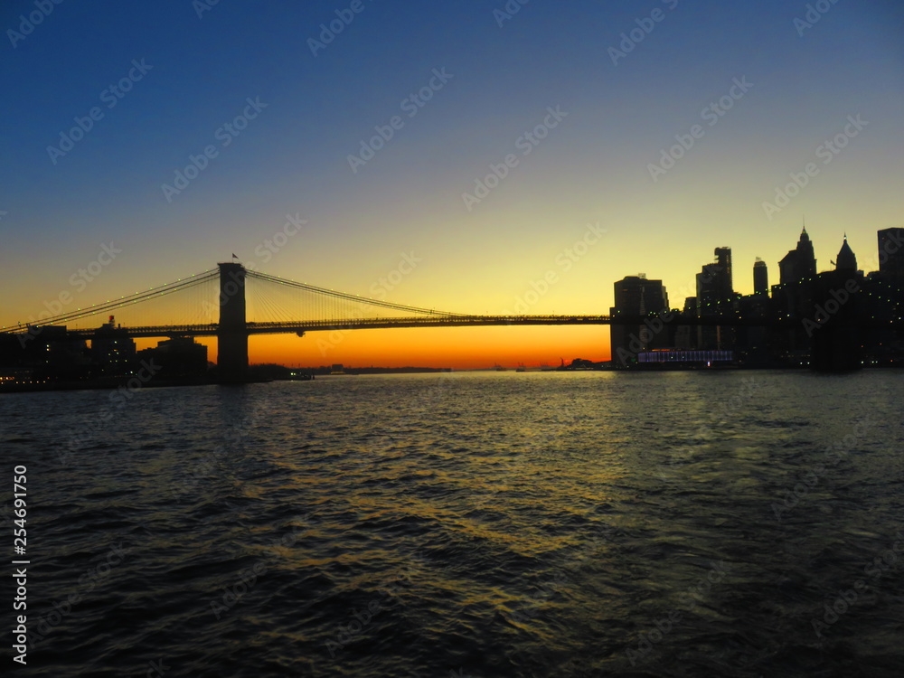 Fototapeta premium sunset at brooklyn bridge