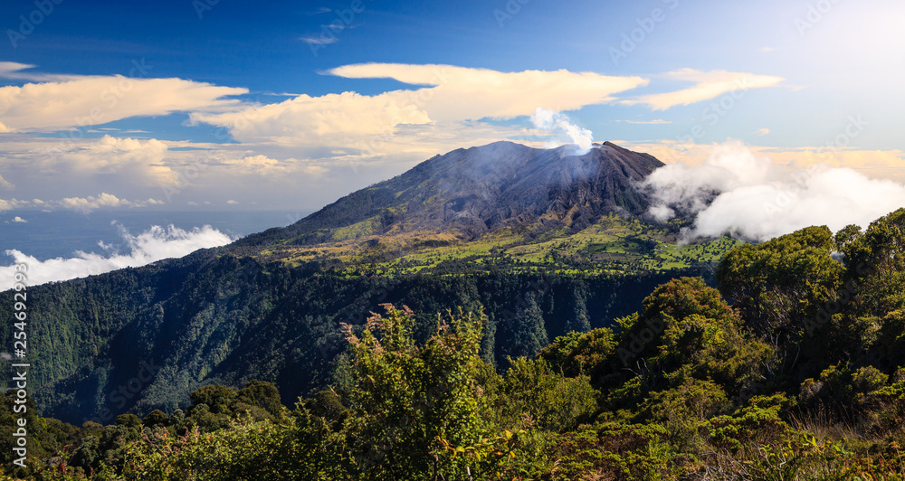 Fototapeta premium Turrialba Volcano