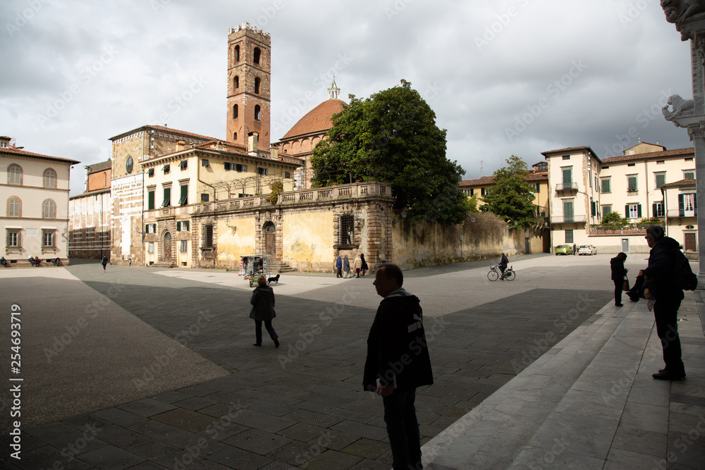 Lucca Dom