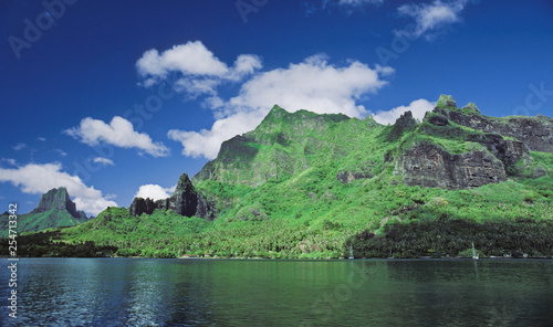 Mount Rotui rises up beyond waters of Cook Bay, Moorea, French Polynesia