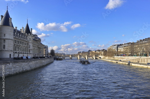 Seine River in Paris, France © Nenad Basic