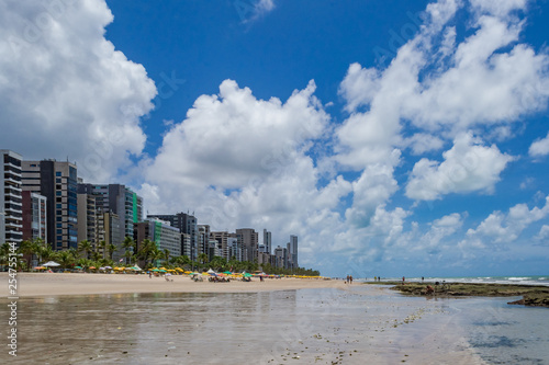 Cities of Brazil - Recife, Pernambuco state's capital - Boa Viagem Beach © Marcos Mello