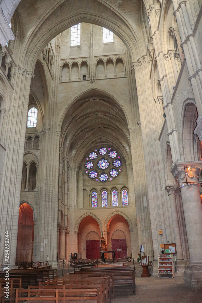 Picardie - Aisne - Laon - Intérieur cathédrale Notre-Dame