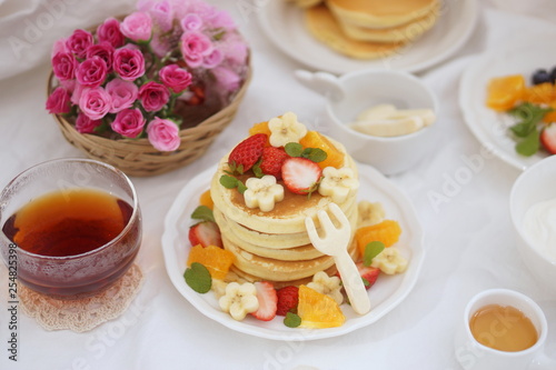 フルーツパンケーキ