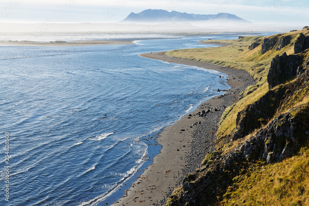 Küste der Halbinsel Vatnsnes, Island Küste der Halbinsel Vatnsnes, Island
