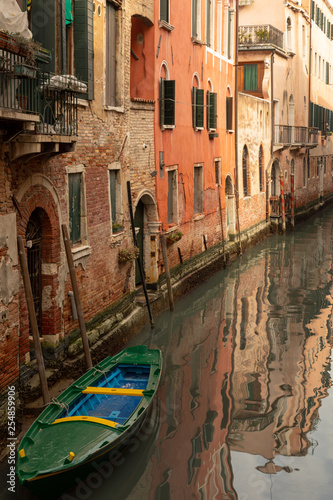 Wasserstrasse in Venedig