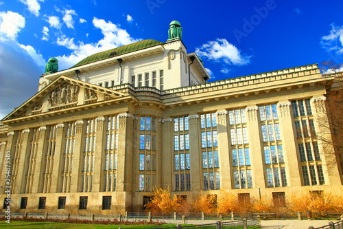 Foto Old National and University Library in Zagreb, Croatia