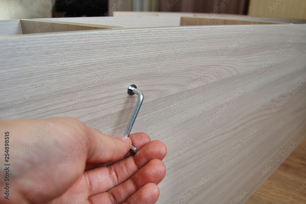 Tightening bolts with hexagon when assembling furniture