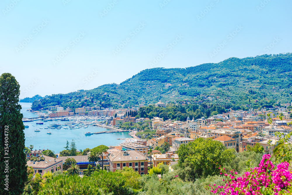 Obraz premium Beautiful scenic view of old village Rapallo in Cinque Terre, Liguria, Italy