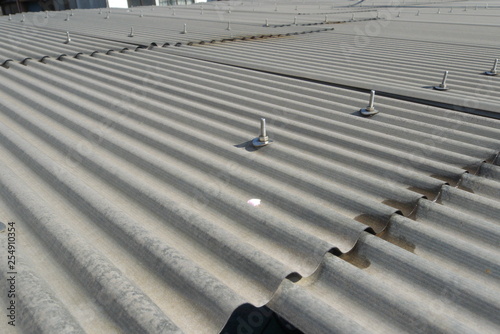 トタン屋根 - Corrugated metal roof