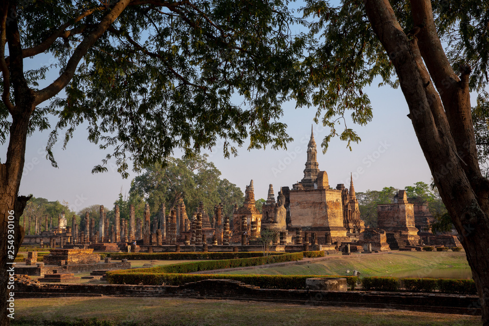 Wat Maha That, Sukhothai Historical Park, Sukhothai, Thailand