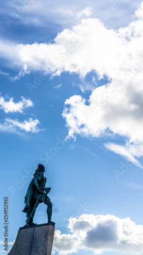 Leif Erikson monument in front of Reykjavik church, Iceland © Chris Reynolds
