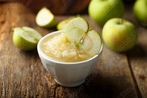 Bild auf Leinwand Healthy apple puree