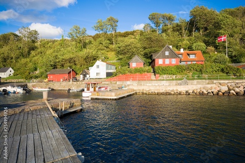 View of fishing hamlet on w...