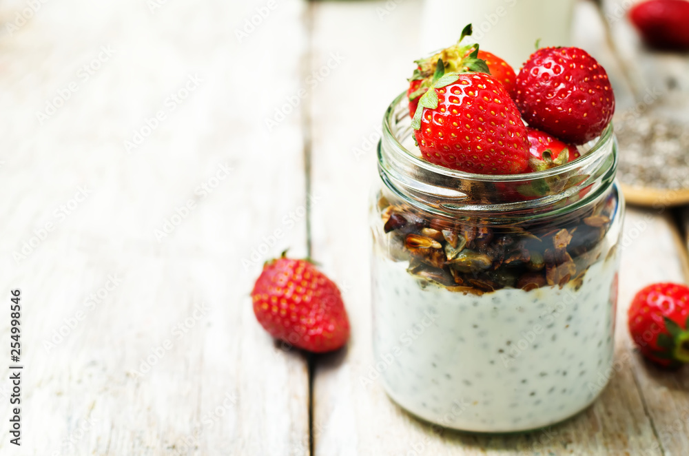 Chia seeds granola Greek yoghurt pudding with berries