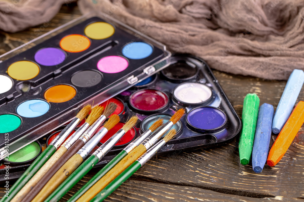 Fototapeta premium Paint brushes and paints for drawing.