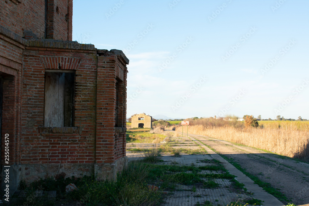 Estación y muelle de carga abandonados