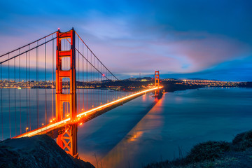 Canvas schilderij Golden Gate Bridge Golden Gate Bridge verlicht in nacht  © Nick Fox