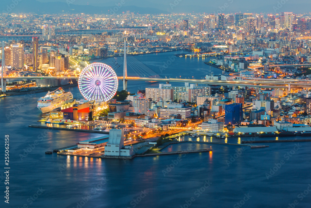 Fototapeta premium Osaka cityscape beautiful night view of Osaka Bay in Japan. view from cosmo tower.