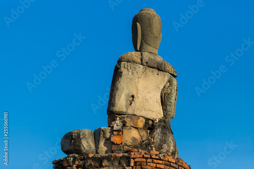 Ayutthaya historical park covers the ruins of the old city of Ayutthaya, Wat Chaiwatthanaram.