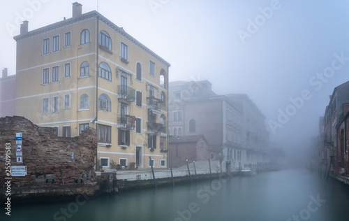 Nebel in Venedig © spuno
