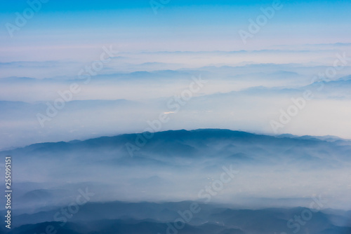 The mountains and the sea of clouds height the sky