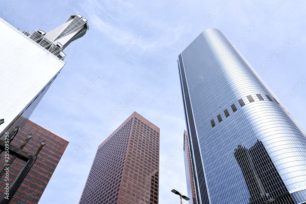 Obraz premium Low Wide-angle shot of skyscrapers, business buildings in downtown USA.