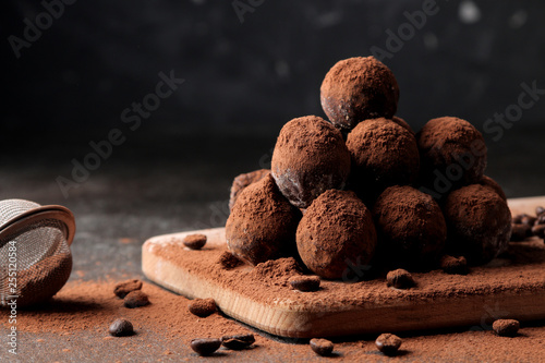 Cuadro en lienzo assorted chocolates